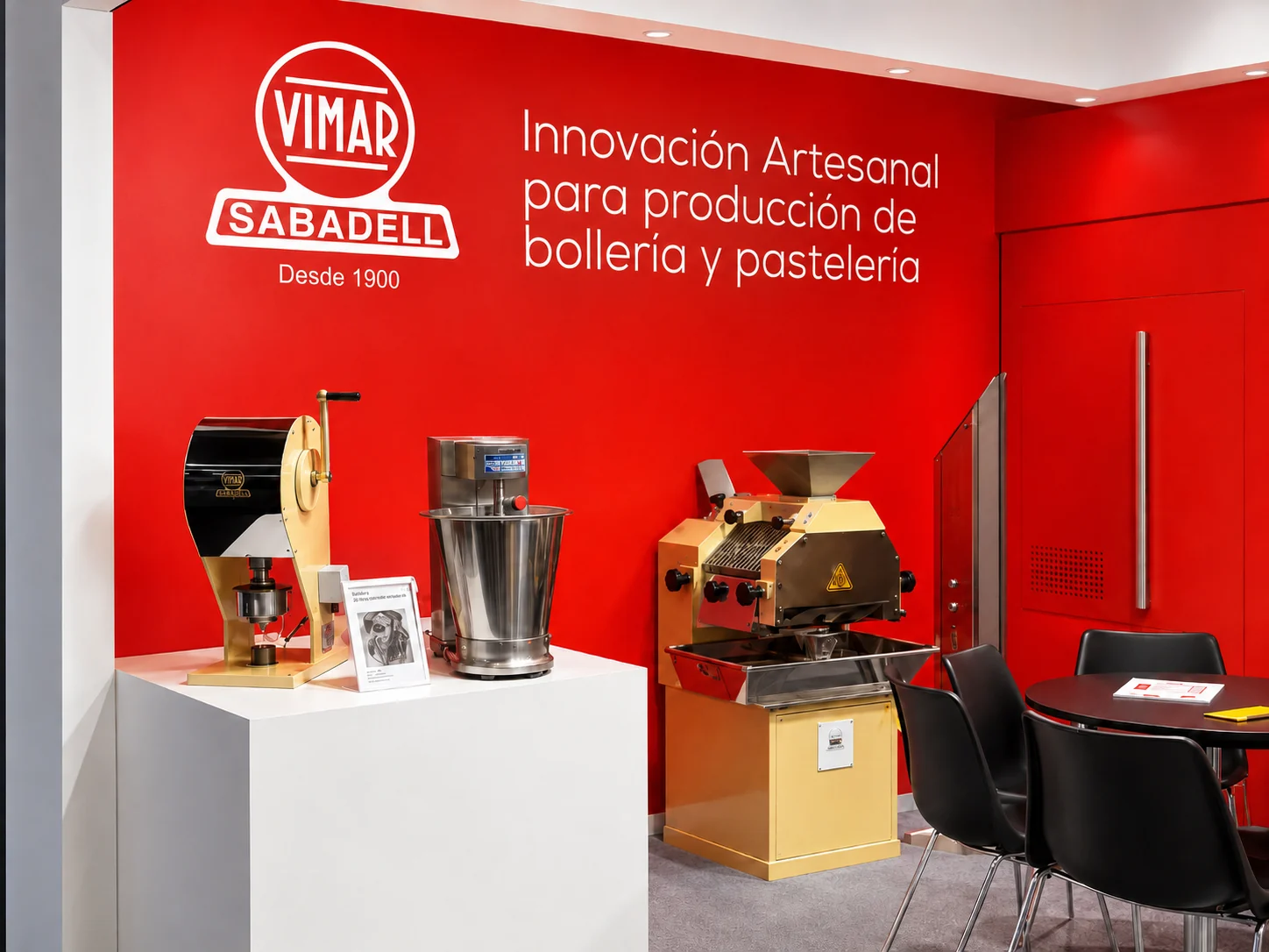 Máquina VIMAR expuesta en el stand de la empresa